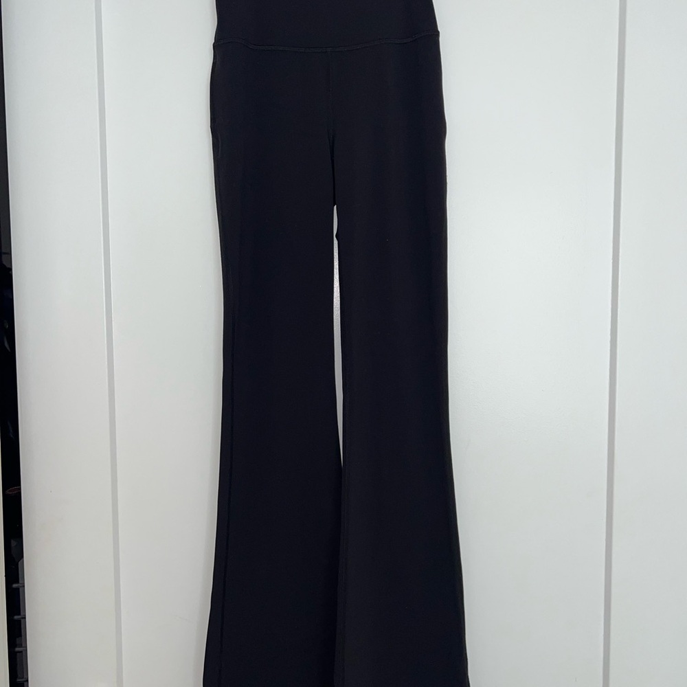 Lululemon groove super-high-rise flare pant